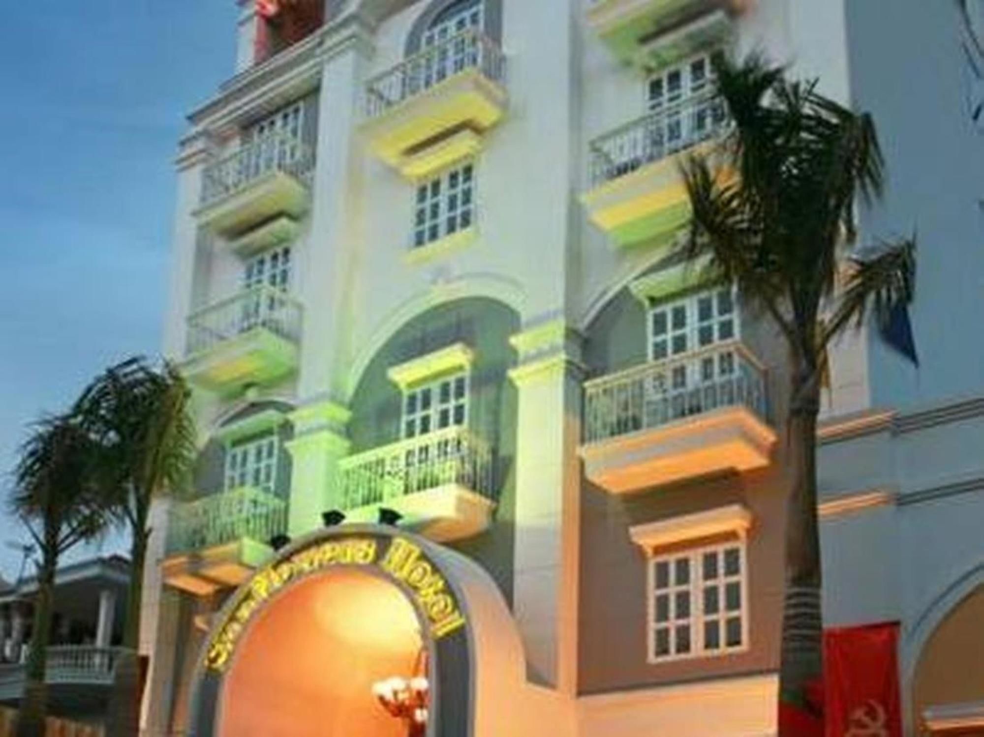 Sunflowers Hotel Airport Ho Chi Minh City Bagian luar foto