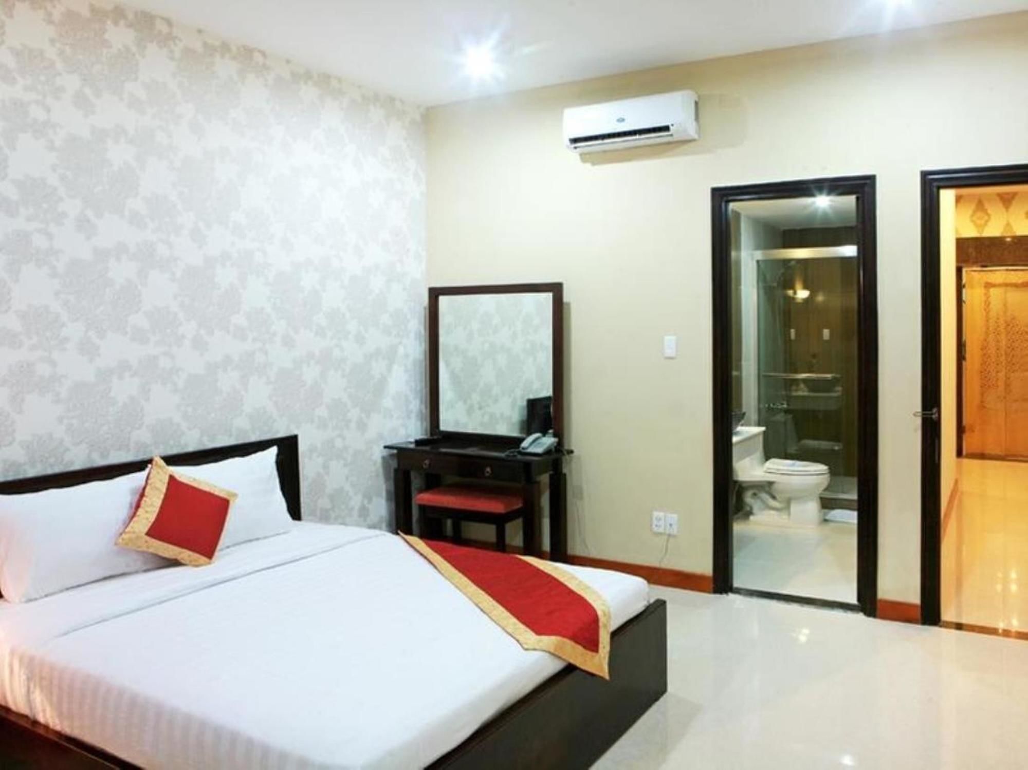Sunflowers Hotel Airport Ho Chi Minh City Bagian luar foto